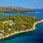 Karmelota Villa Milna (Brac)