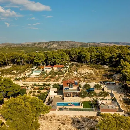 Karmelota Villa Milna (Brac)