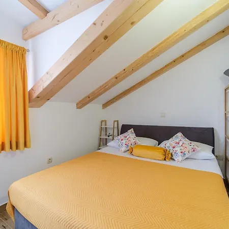 Villa Karmelota Milna (Brac)