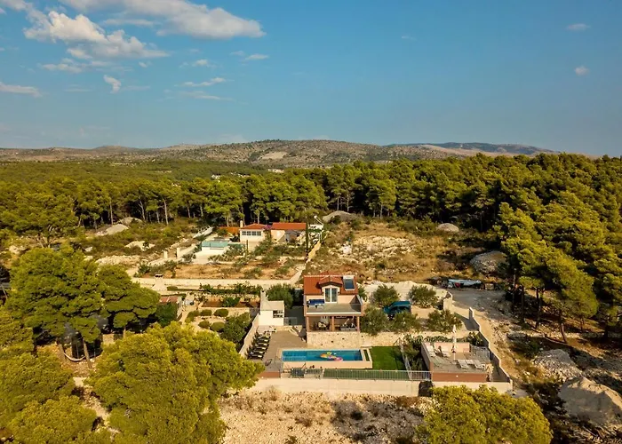 Karmelota Villa Milna (Brac)